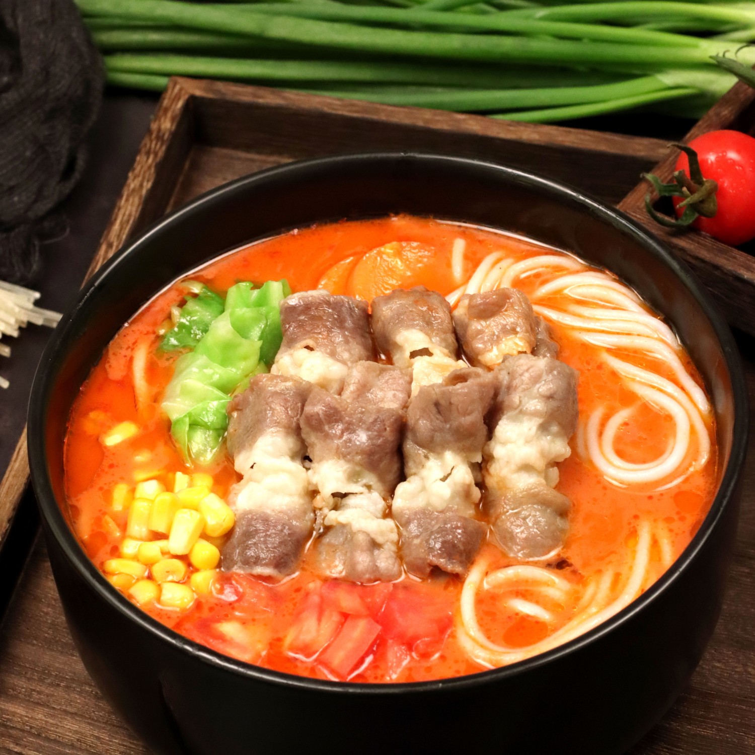 狀元米線(xiàn)深知決定一家米線(xiàn)店生意好壞，全靠產(chǎn)品口味，17年專(zhuān)業(yè)米線(xiàn)品類(lèi)，真材實(shí)料，才夠好吃！歡迎各界有志之士加入合作。全國合作熱線(xiàn)：400-967-2208;