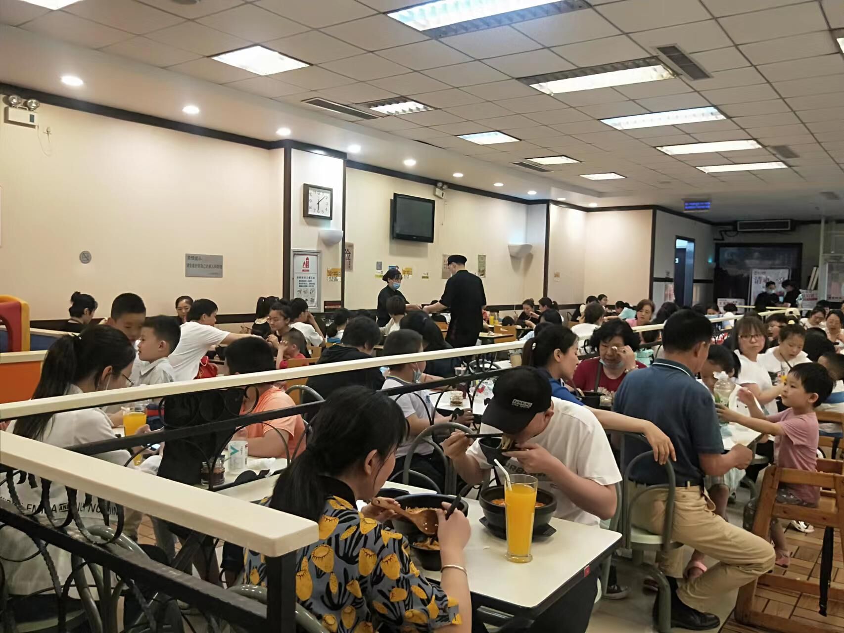 0經(jīng)驗(yàn)0技術(shù)也能開(kāi)的餐飲店,你可千萬(wàn)不能錯(cuò)過(guò),無(wú)需大廚,操作簡(jiǎn)單#狀元米線(xiàn)#米線(xiàn)加盟#餐飲創(chuàng)業(yè)#開(kāi)店