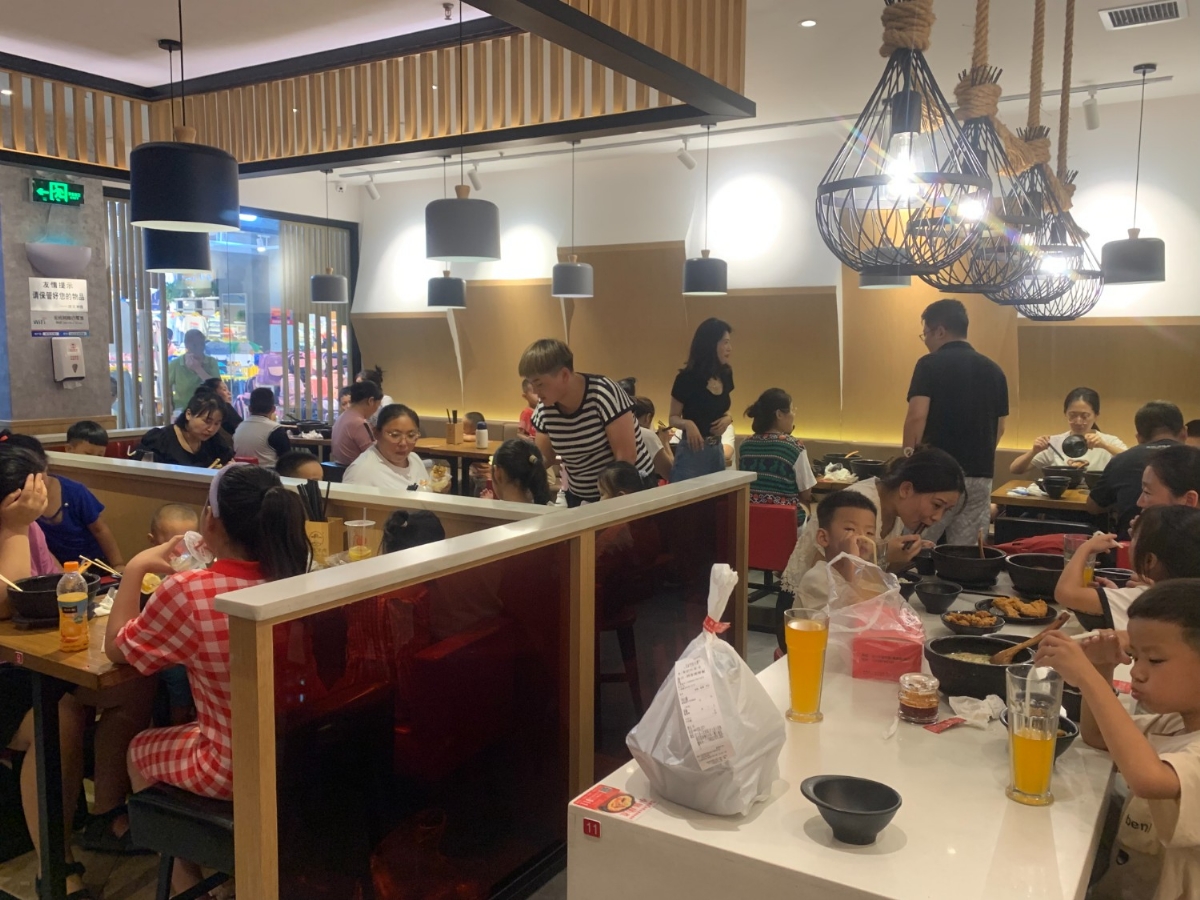 創(chuàng)業(yè)加盟好項(xiàng)目，加盟狀元米線，讓你成功當(dāng)老板，純大米米線新潮流新趨勢(shì)，加盟熱線：400-967-2208